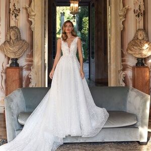 Wedding Dress / Bridal Dress by Pollardi - Charm